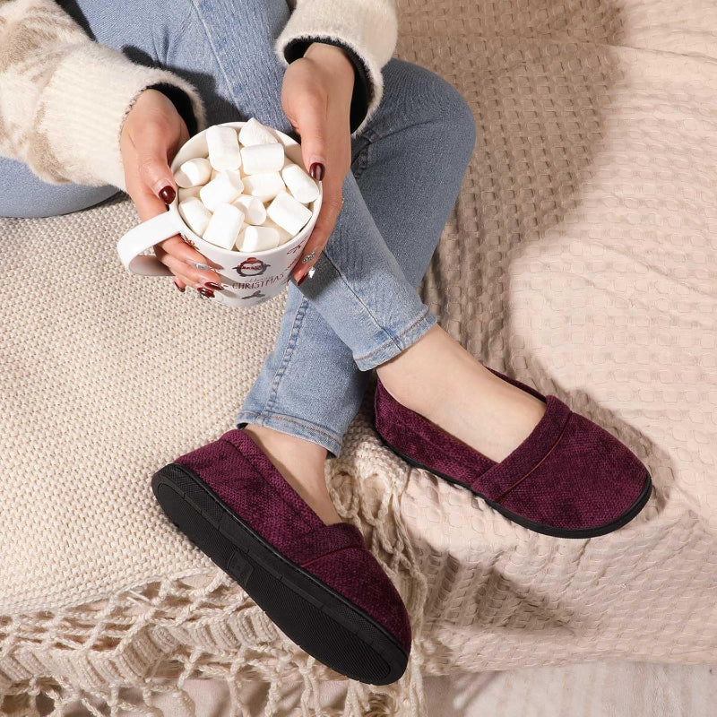 Memory Foam Closed Back Grip Slippers