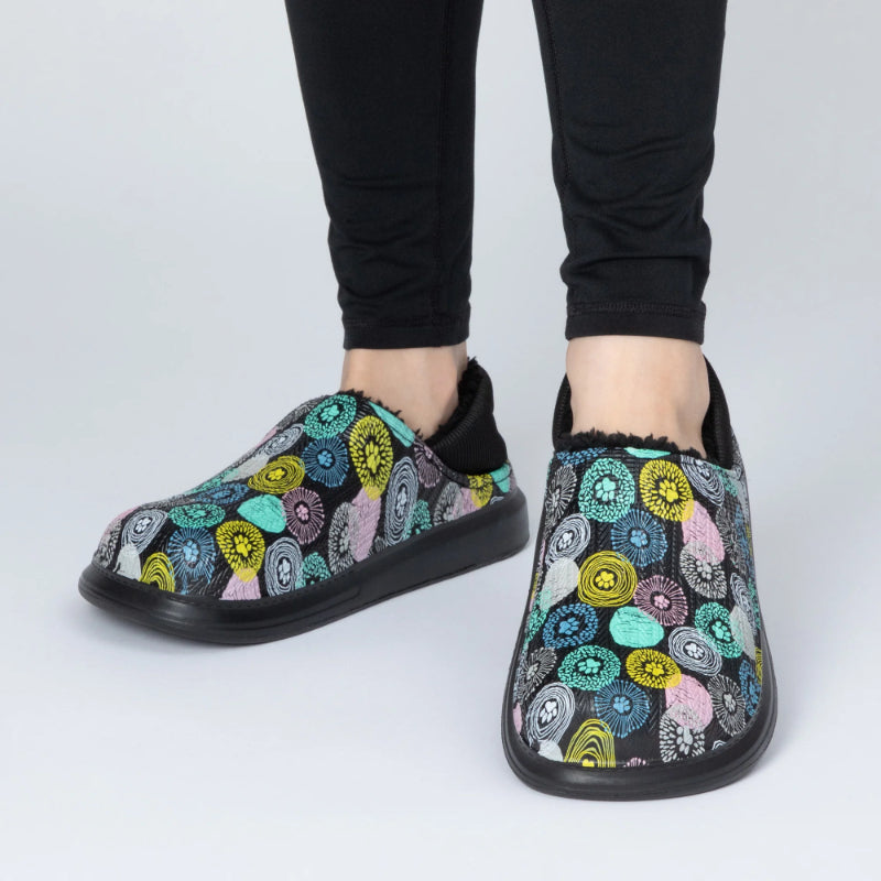 Floral Pattern Paw Print Slip On Clogs